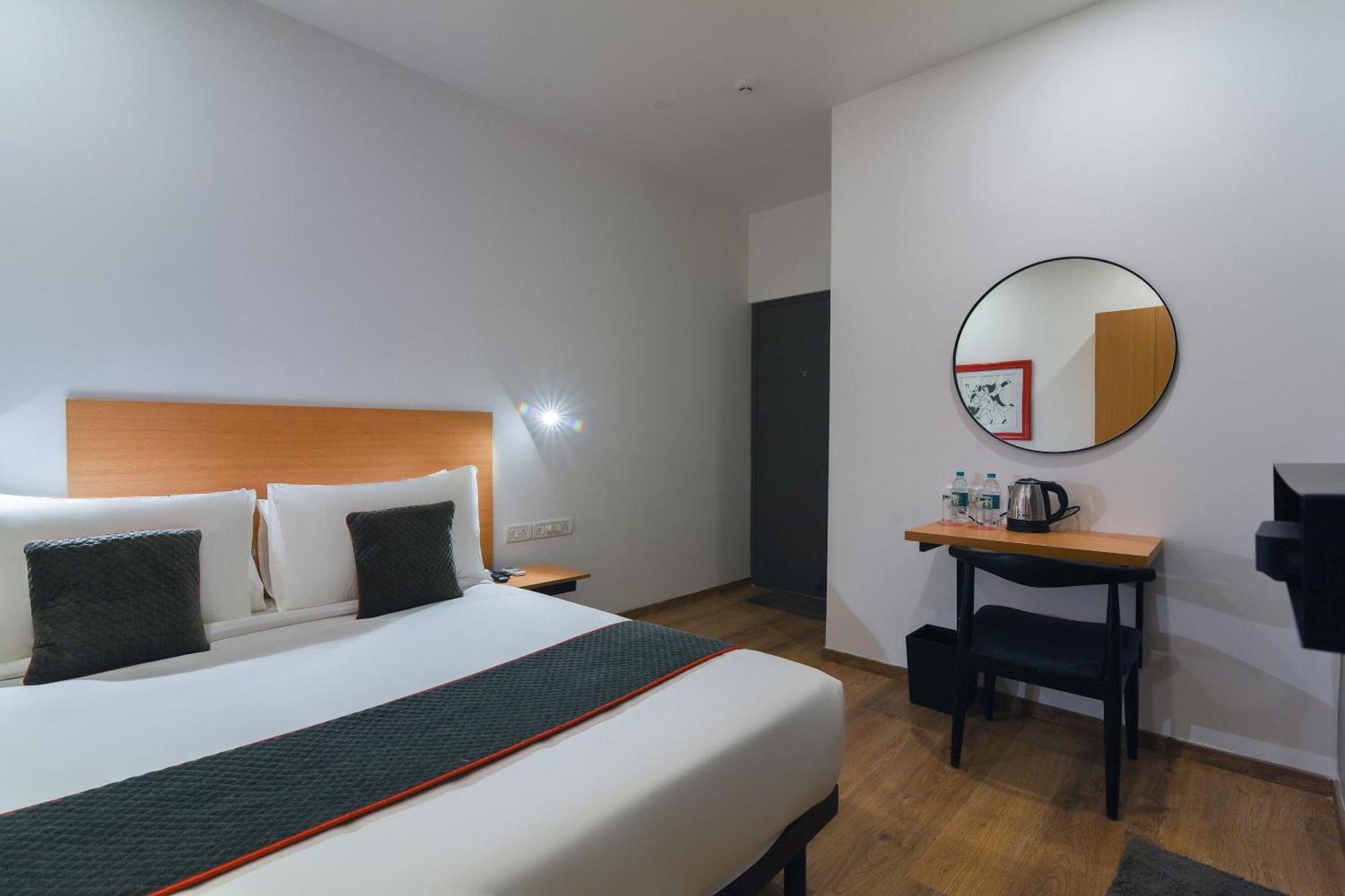 Super Townhouse Spruce Hotels Bellandur Bangalore Exterior photo